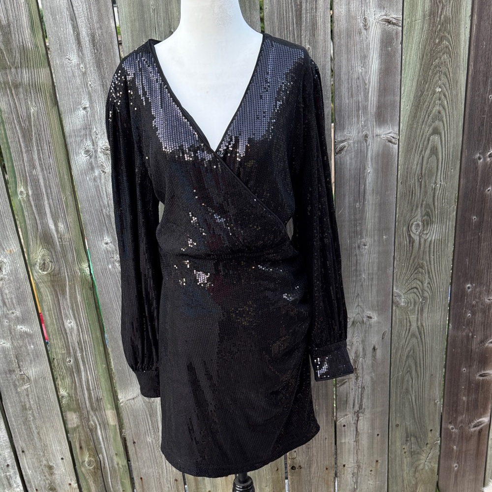 Dynamite Black Sequin Long Sleeve Dress size Large